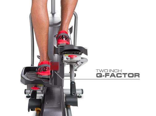 Spirit Fitness XE395 оснащается новейшими педалями с минимальным Q-фактором 5 см

