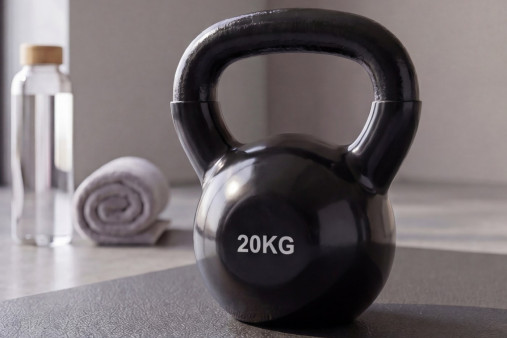 Гиря чугунная винил 20 кг (модель: К-4) VictoryFit VF-KV200